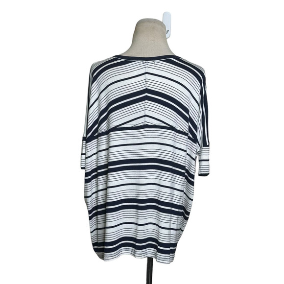 Glam off white navy blue short sleeves oversized knit top size small - Picture 2 of 11